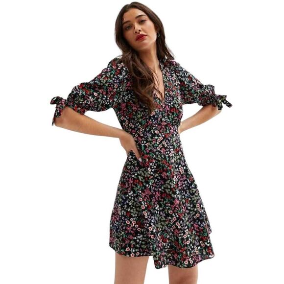 Dynamite Floral Ditsy Cottagecore Boho Short Dress NEW - Picture 2 of 12